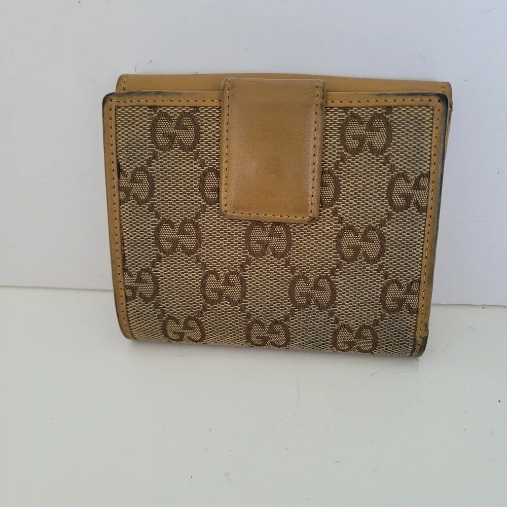 Gucci GG Canvas Bifold Compact Wallet Tan Leather Monogram 035-4463-2146 Vintage